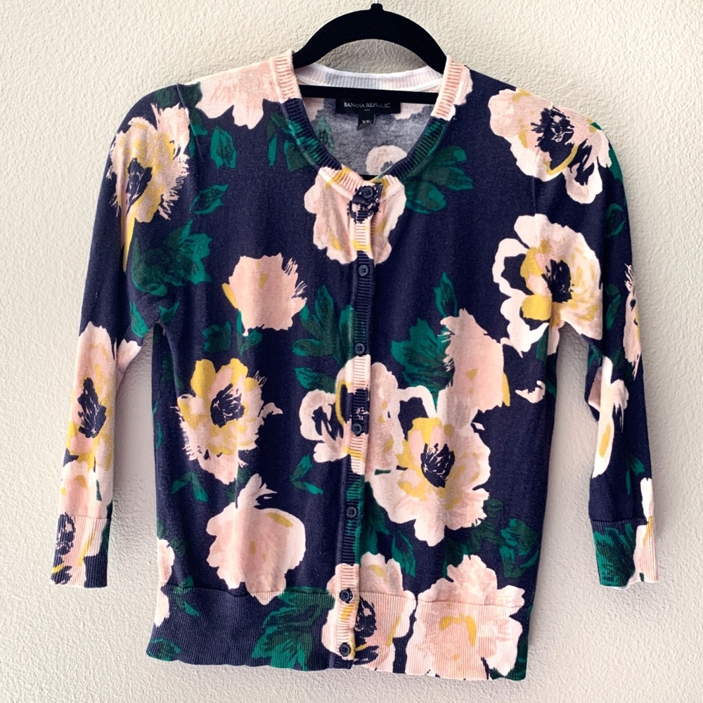 3/$20 Banana Republic bold floral cardigan XS